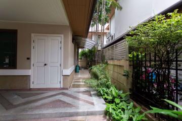 4 bed House in Baan Sansiri Sukhumvit 67 Phrakhanongnuea Sub District H015849