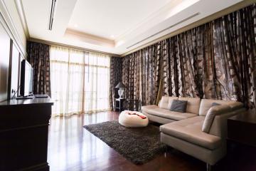 4 bed House in Baan Sansiri Sukhumvit 67 Phrakhanongnuea Sub District H015849