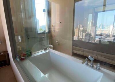 2 bed Condo in The ESSE Asoke Khlong Toei Nuea Sub District C015844