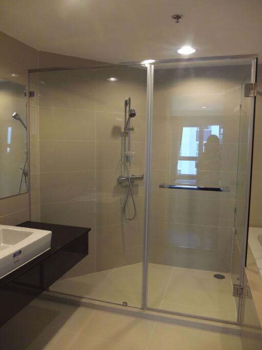 2 ห้องนอน, 2 ห้องน้ำ คอนโด ราคา ฿ 38,000/เดือน