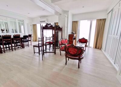 2 bed Condo in Riverside Tower Bangkhlo Sub District C015804