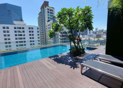 2 bed Condo in Vertiq Bang Rak District C015768