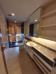 2 bed Condo in Vertiq Bang Rak District C015768