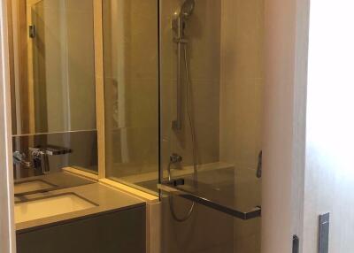 1 bed Condo in The ESSE Asoke Khlong Toei Nuea Sub District C015752