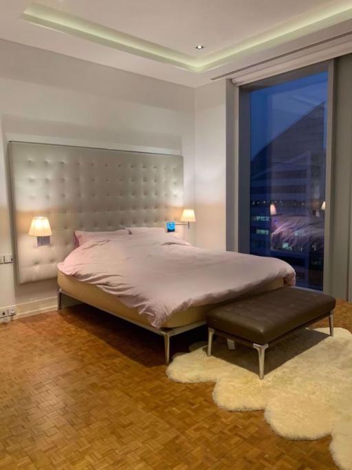 2 bed Condo in The Ritz-Carlton Residences at MahaNakhon Bang Rak District C015721