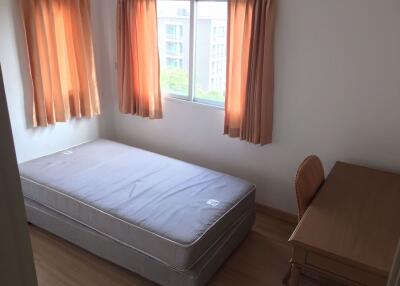 3 bed Condo in P.W.T. Mansion Khlongtoei Sub District C015711