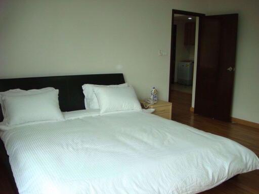 2 bed Condo in Y.O. Place Khlongtoei Sub District C015707