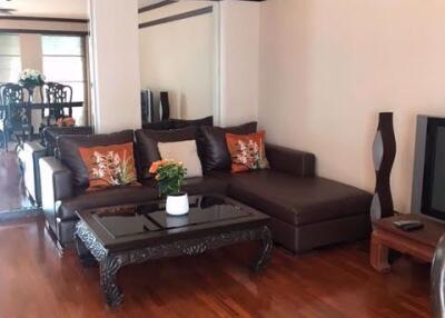 2 bed Condo in The Icon III Khlong Tan Nuea Sub District C015705