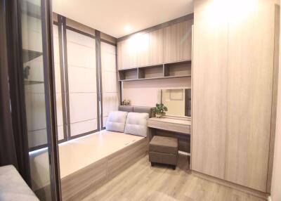 2 bed Condo in Whizdom Essence Bangchak Sub District C015700