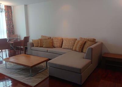 2 bed Condo in Urbana Langsuan Lumphini Sub District C015680