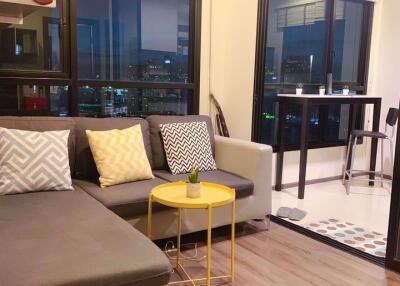 1 bed Condo in The Base Park East Sukhumvit 77 Phrakhanongnuea Sub District C015679