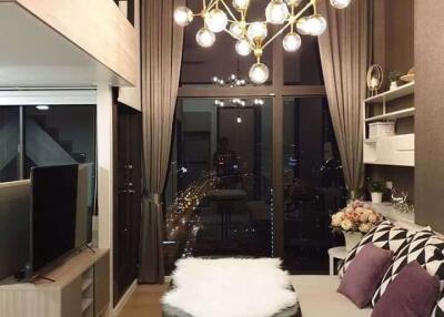 1 bed Duplex in Chewathai Residence Asoke Makkasan Sub District D015675