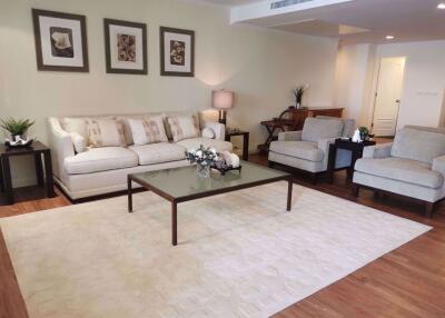 2 bed Condo in Las Colinas Khlong Toei Nuea Sub District C015674