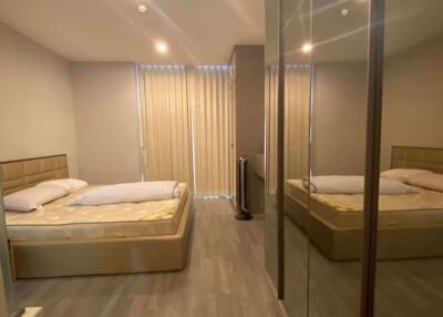 1 bed Condo in The Room Sathorn-TanonPun Silom Sub District C015666