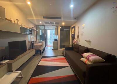 1 bed Condo in The Room Sathorn-TanonPun Silom Sub District C015666