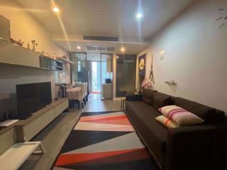 1 bed Condo in The Room Sathorn-TanonPun Silom Sub District C015666