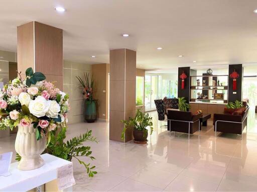 2 bed Condo in 14 Place Sukhumvit Suites Khlongtoei District C015658