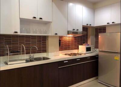 2 bed Condo in 14 Place Sukhumvit Suites Khlongtoei District C015658