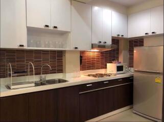 2 bed Condo in 14 Place Sukhumvit Suites Khlongtoei District C015658