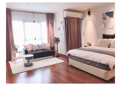 Studio bed Condo in Sathorn Gardens Thungmahamek Sub District C015655