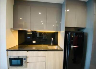 2 bed Condo in Noble Ploenchit Lumphini Sub District C015652