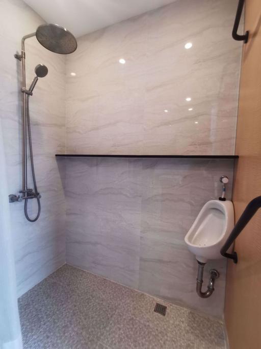 2 ห้องนอน, 1 ห้องน้ำ คอนโด ราคา ฿ 9,000,000