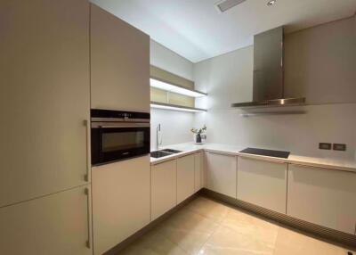 1 bed Condo in Sindhorn Residence Lumphini Sub District C015643