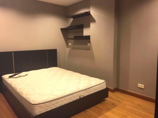 3 bed Condo in Premier Condominium Khlongtan Sub District C015640