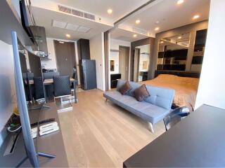 Studio bed Condo in Ashton Chula - Silom Mahaphruettharam Sub District C015617