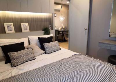 2 bed Condo in Ideo Sathorn - Thaphra Bukkhalo Sub District C015615