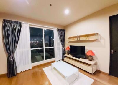 2 bed Condo in The Address Chidlom Lumphini Sub District C015608