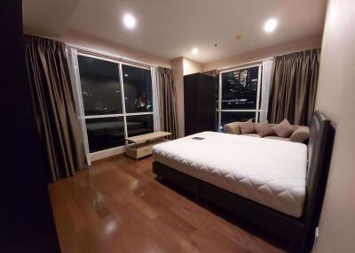 2 bed Condo in The Address Chidlom Lumphini Sub District C015608