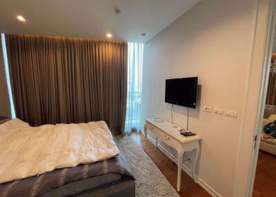 1 bed Condo in Oriental Residence Pathum Wan District C015607