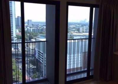 2 bed Condo in Noble Reveal Khlong Tan Nuea Sub District C015597