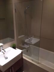 2 bed Condo in Noble Reveal Khlong Tan Nuea Sub District C015597