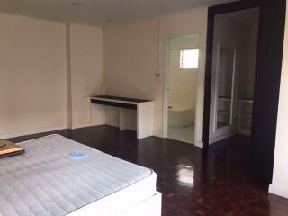 2 bed Condo in Siam Court Apartment Khlongtoei District C015591