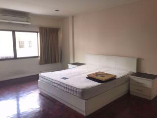2 bed Condo in Siam Court Apartment Khlongtoei District C015591
