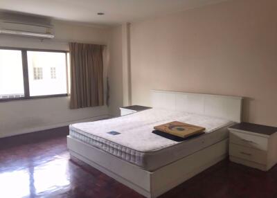 2 bed Condo in Siam Court Apartment Khlongtoei District C015591