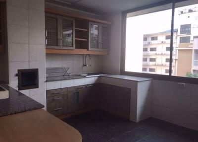 2 bed Condo in Siam Court Apartment Khlongtoei District C015591