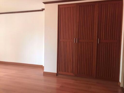 2 bed Condo in Premier Condominium Khlongtan Sub District C015552