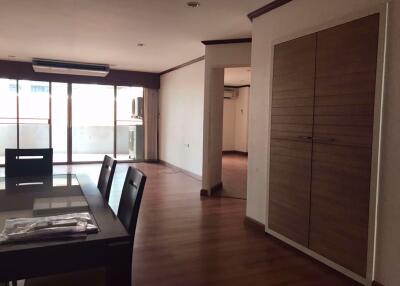 2 bed Condo in Premier Condominium Khlongtan Sub District C015552