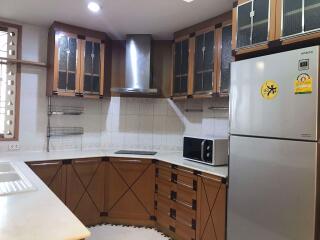 2 bed Condo in Premier Condominium Khlongtan Sub District C015546