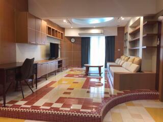 2 bed Condo in Premier Condominium Khlongtan Sub District C015546