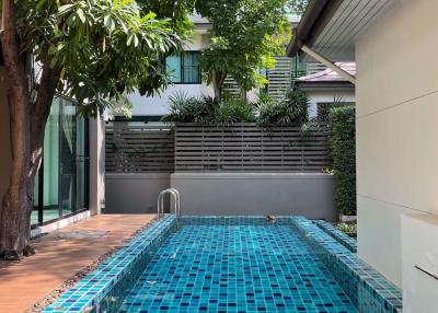 4 bed House Khlong Tan Nuea Sub District H015542