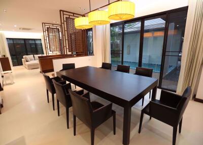 4 bed House Khlong Tan Nuea Sub District H015542