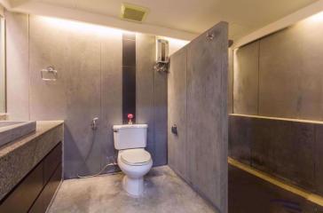 1 bed Condo in State Tower Silom Sub District C015511