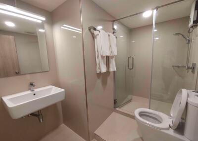 1 ห้องนอน, 1 ห้องน้ำ คอนโด ราคา ฿ 23,000/เดือน