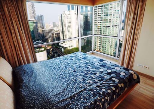 2 bed Condo in Silom Suite Silom Sub District C015458