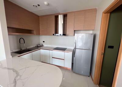 2 bed Condo in The Emporio Place Khlongtan Sub District C015440