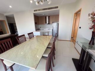 2 bed Condo in The Emporio Place Khlongtan Sub District C015440